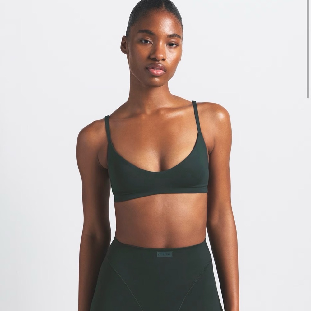 SKIMS Scoop Bralette in Dark Green